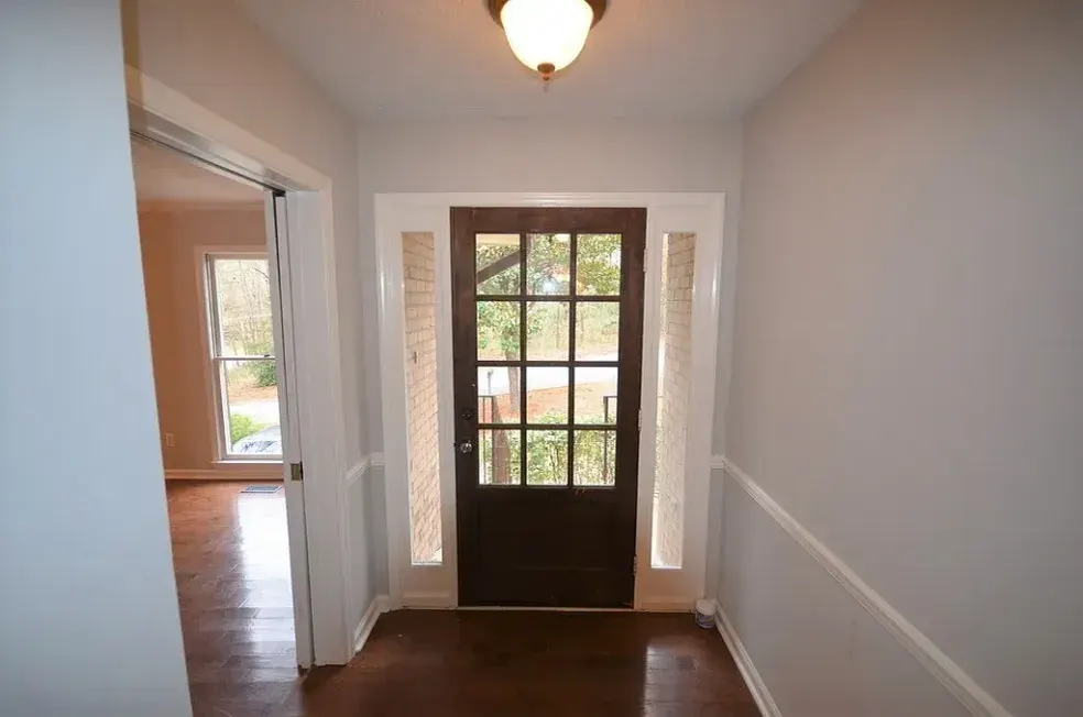 1444 McKinley Ave photo 2